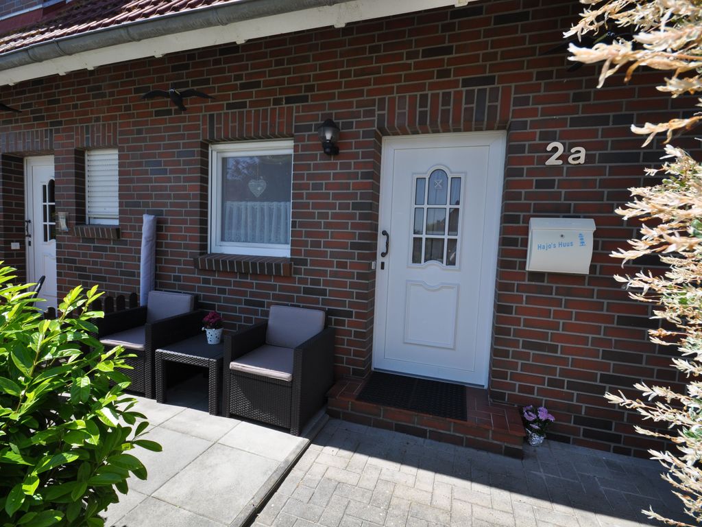 Eingangsbereich / Parkplatz