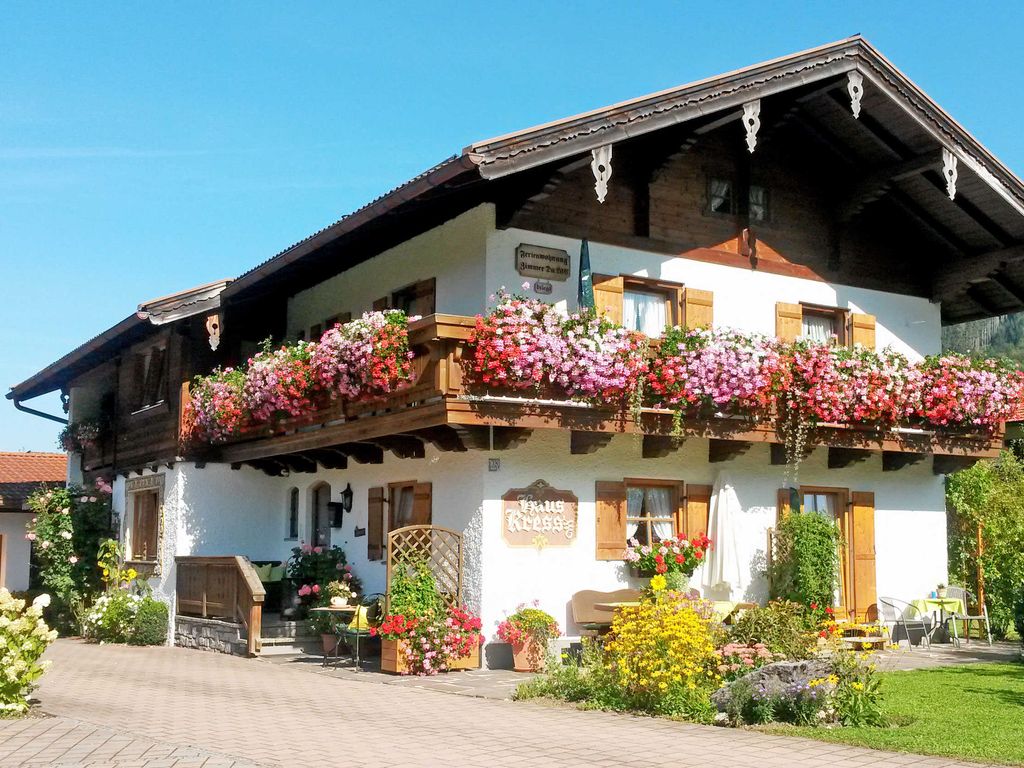 Ferienwohnungen mit Bergblick in Inzell