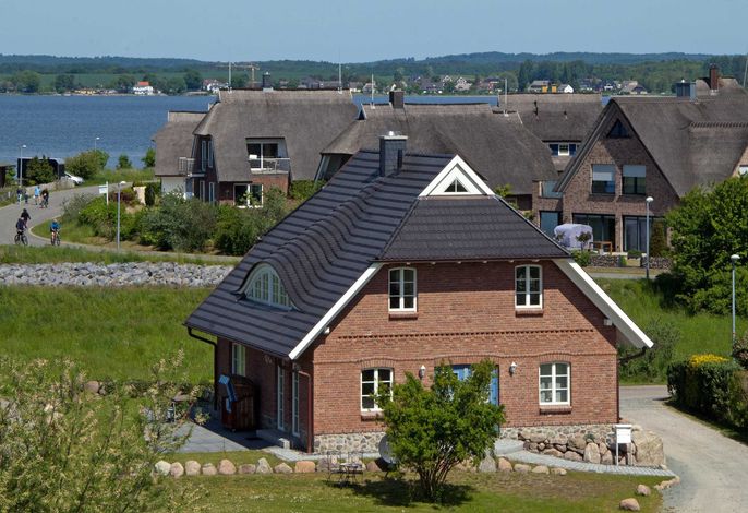 Boddenblick Terrasse mit Wasserblick 100m zum Yachthafen