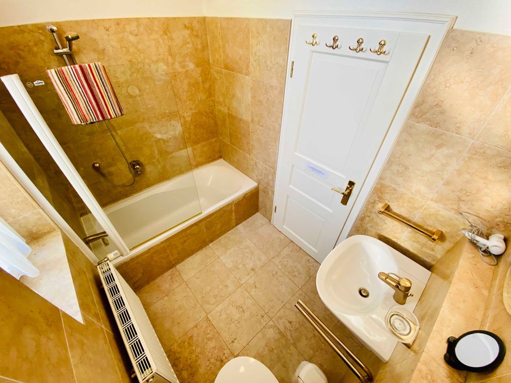Ferienwohnung 1 Villa Caprivi Bad mit Wanne