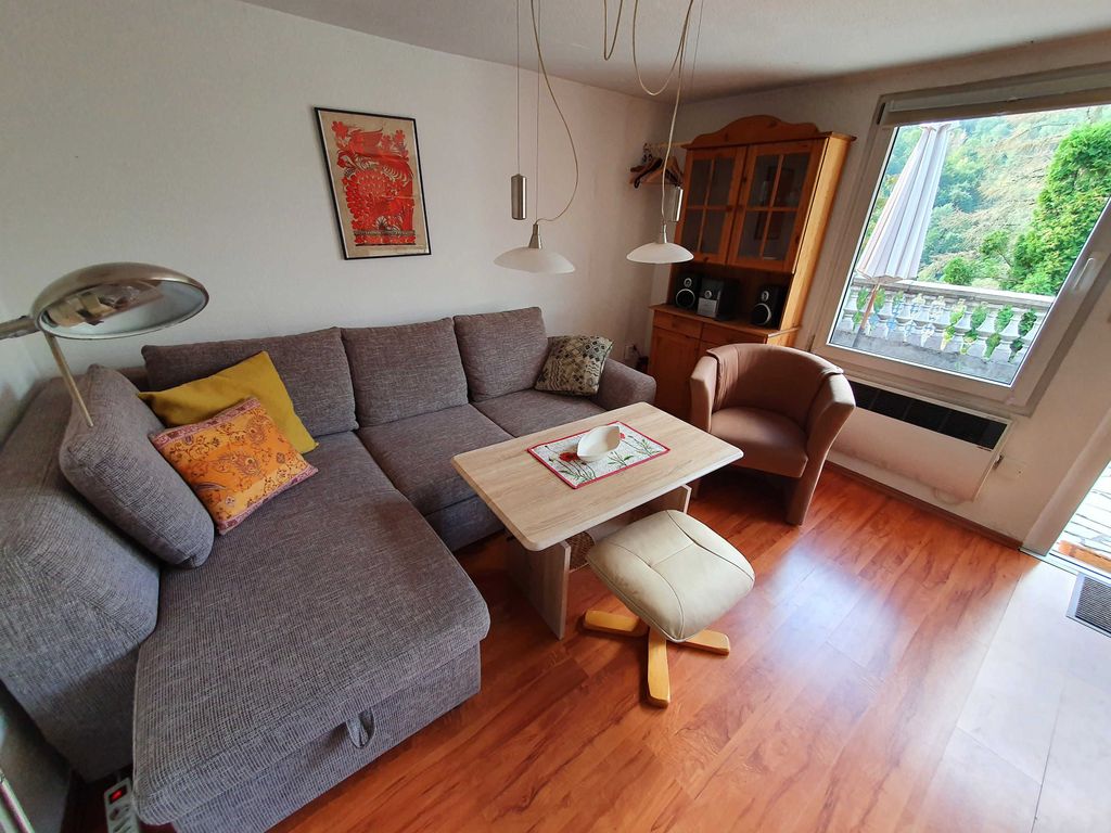 Wohnzimmer mit Ausziehcouch