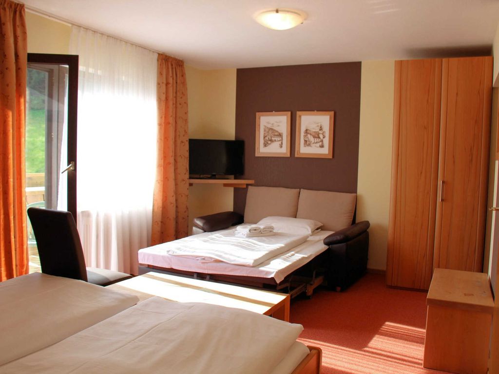 Beispiel für Dreibettzimmer mit Schlafsofa