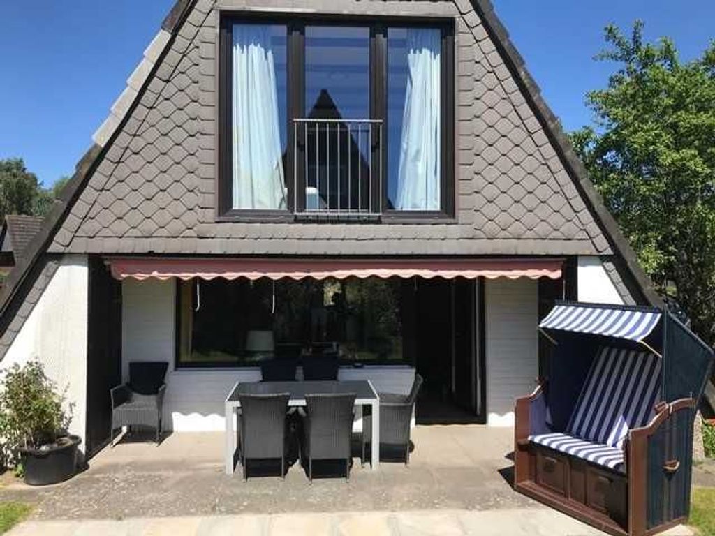 mit einer großzügigen Terrasse