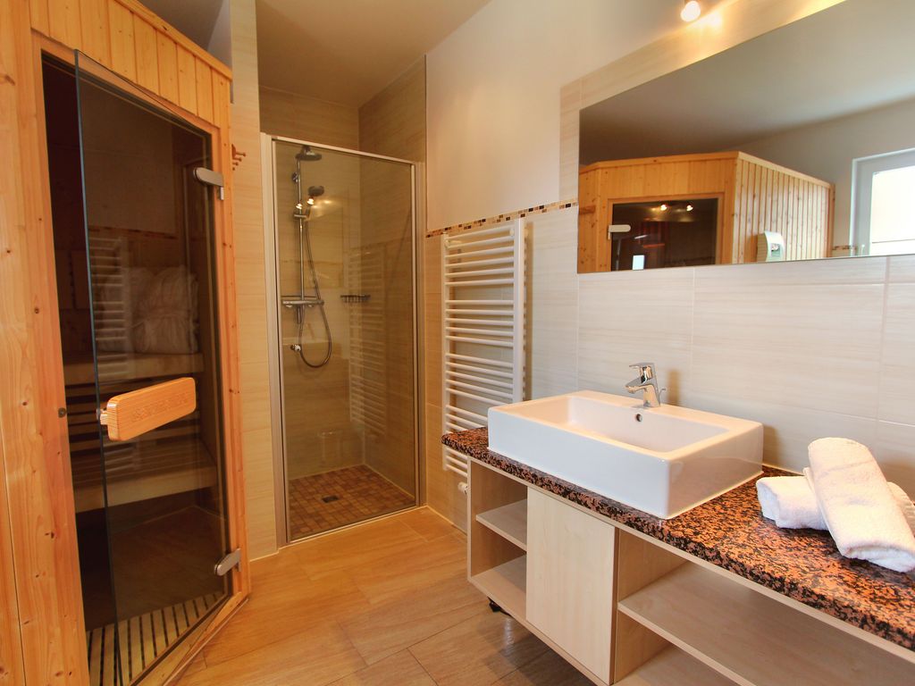 Badezimmer im Erdgeschoss