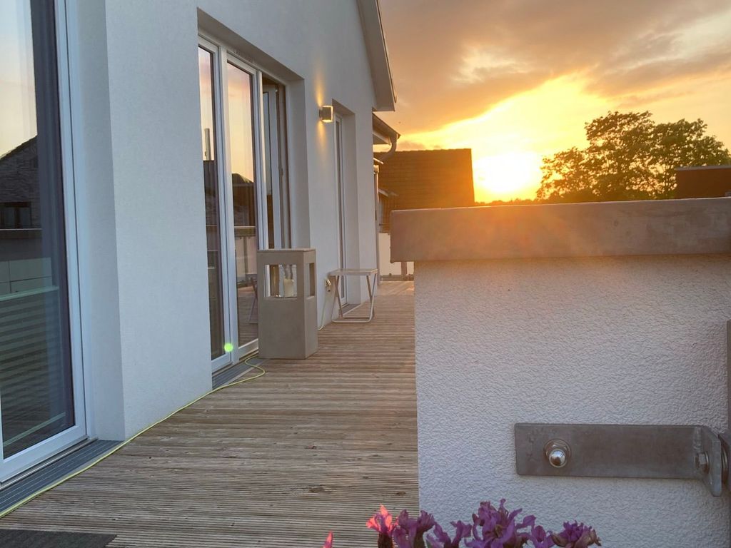 Terrasse zum Sonnenuntergang