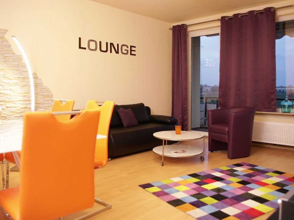 Das moderne Wohn- und Eßzimmer.
