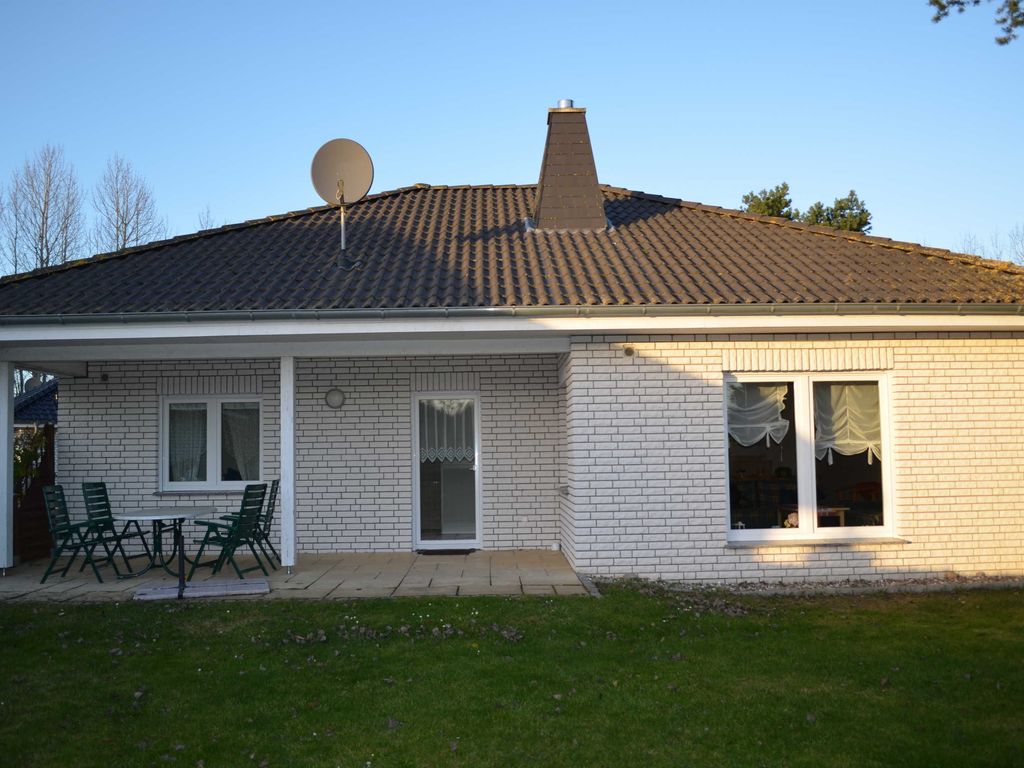 Außenansicht des Ferienhauses Bernstein in zentraler Lage in Karlshagen auf Usedom.