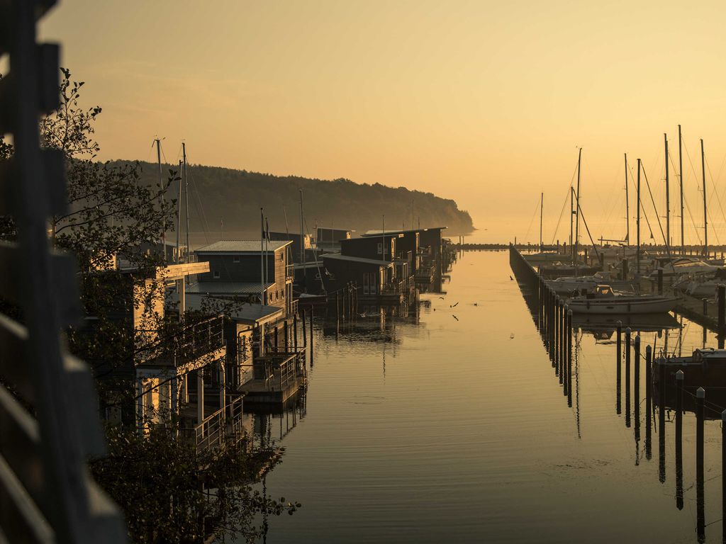 Blick über die schwimmenden Häuser