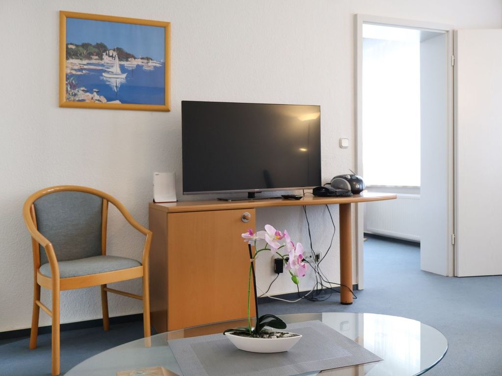 Schwarzer Bär Whg. Bär 04 - Blick vom Sofa auf den TV