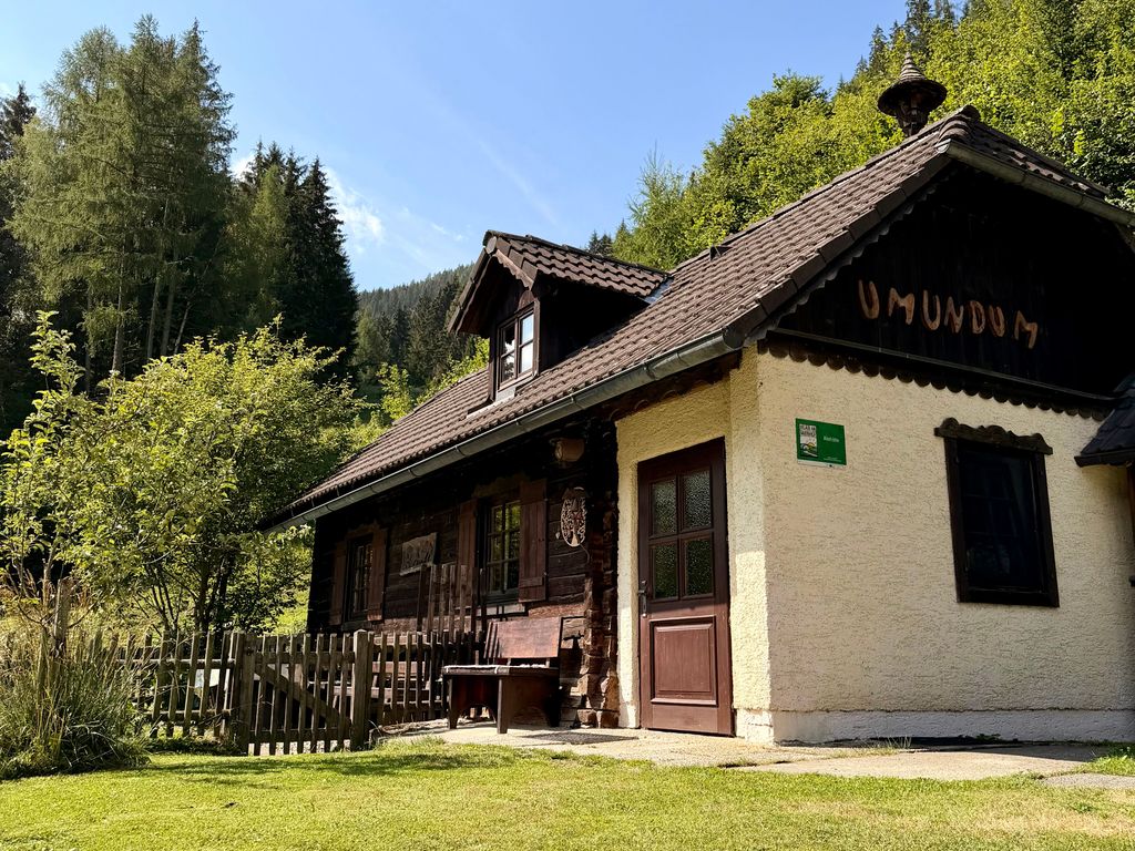UMUNDUM Hütte