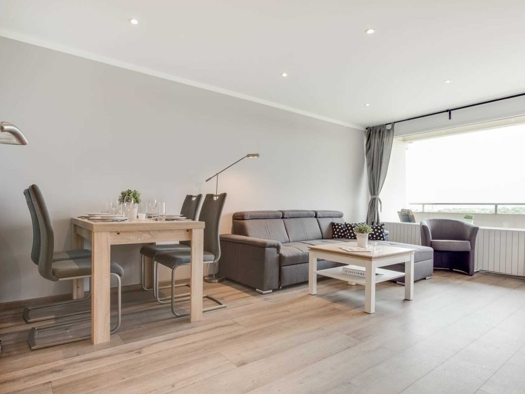 Wohnzimmer - Haus Atlantic, Wohnung 93, 3-Zimmer-Ferienwohnung für bis zu 4 Personen, Alter Badweg 11-15, St. Peter-Bad