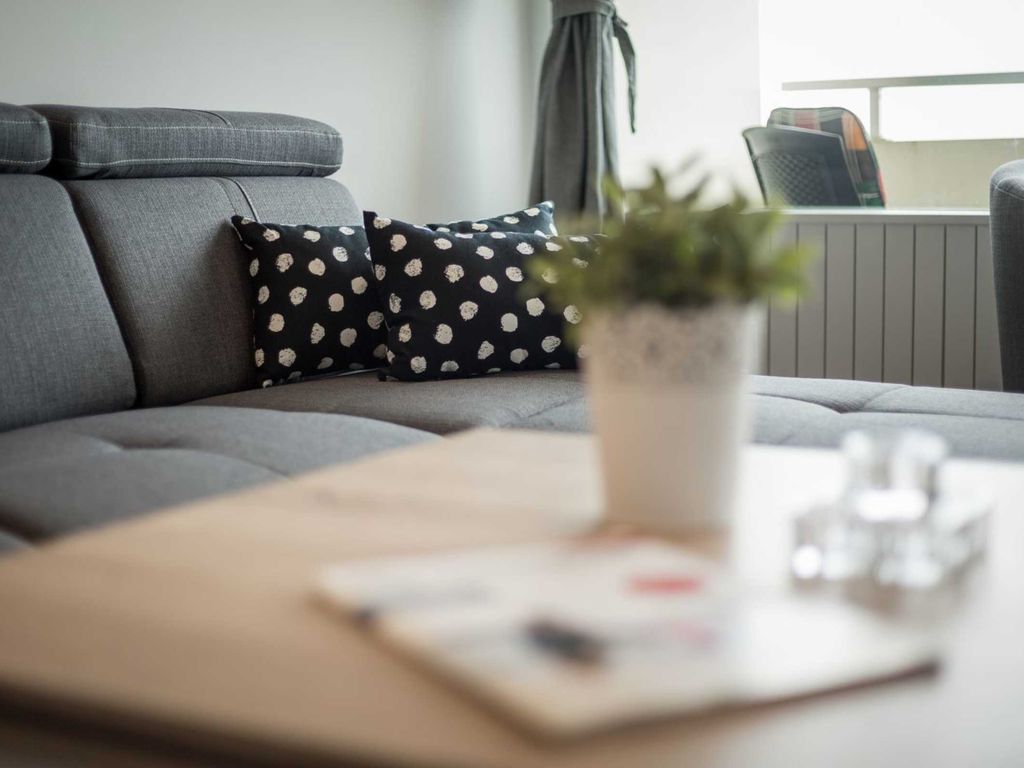 Wohnzimmerdetail - Haus Atlantic, Wohnung 93, 3-Zimmer-Ferienwohnung für bis zu 4 Personen, Alter Badweg 11-15, St. Peter-Bad