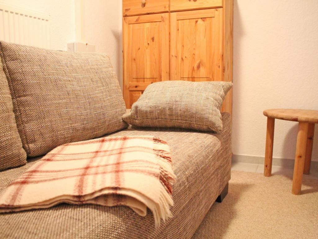 Schwarzer Bär Whg.1 - Blick auf das Sofa im Flur