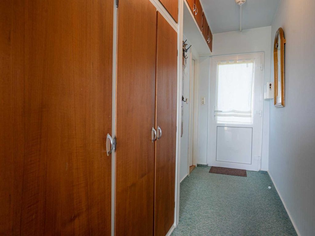 Flur mit Garderobe