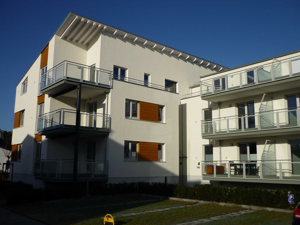 Strandhaus Juliusruh – Hausteil Ringstraße 14b mit Balkonen und Staffelgeschoss