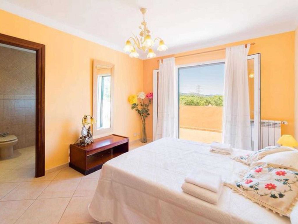 Schlafzimmer 2