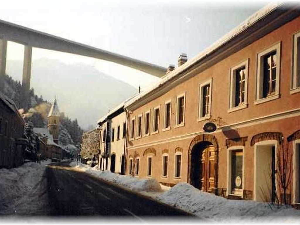 Hausfront Winter