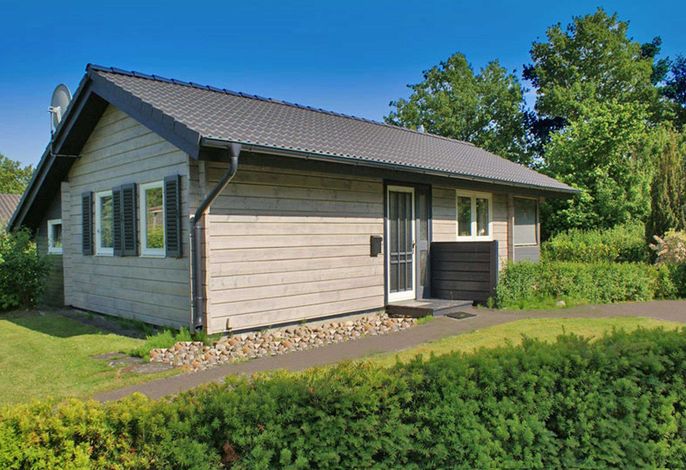 Blockhaus mit Zaun