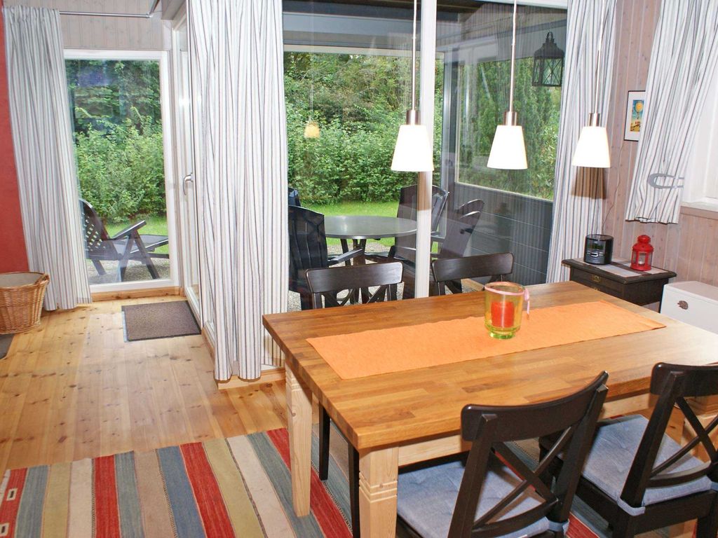 Esstisch im Wohnzimmer