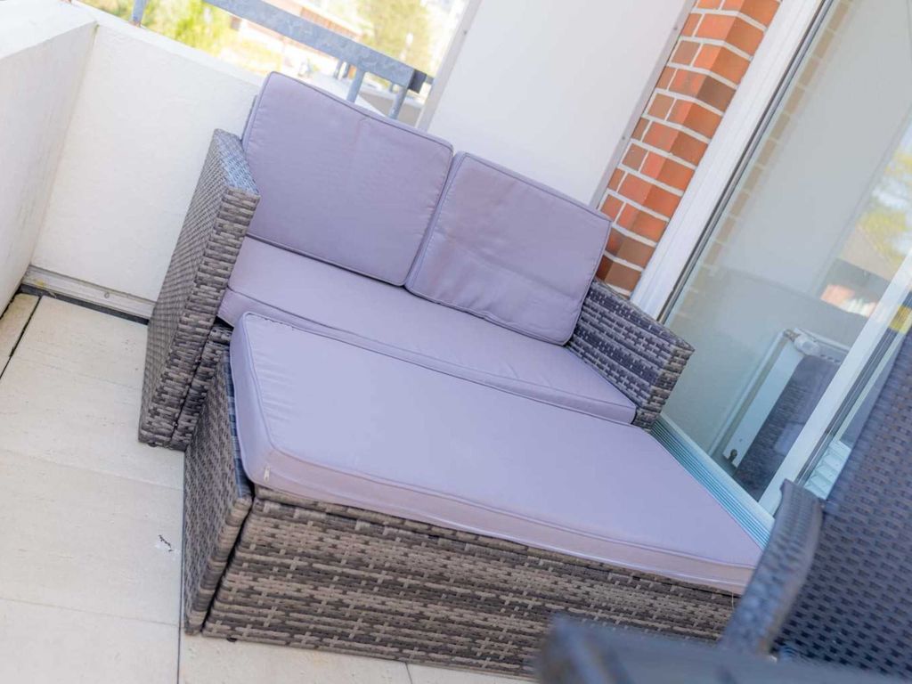1. Balkon am Wohnzimmer