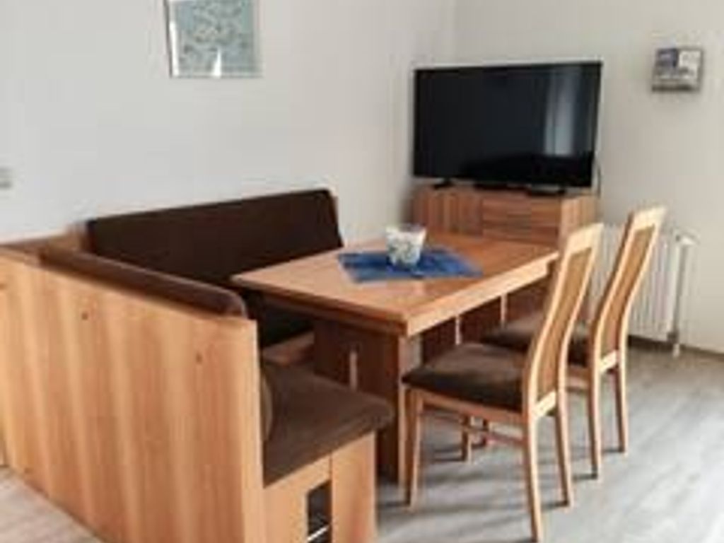Essecke mit TV