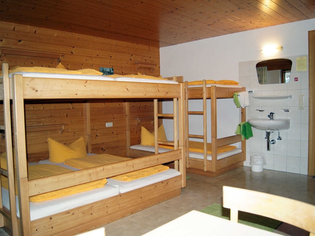 6-Bettzimmer mit FLW + Etagendusche