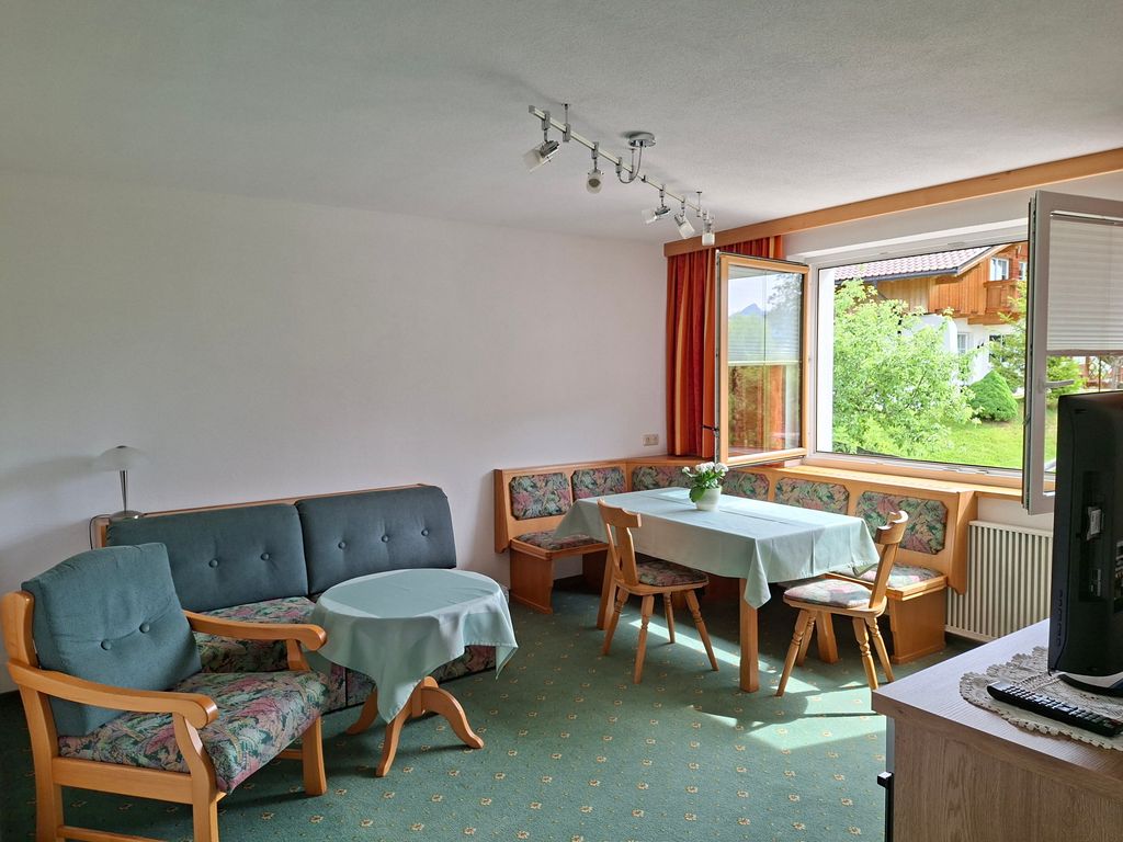 Wohnzimmer mit Essecke