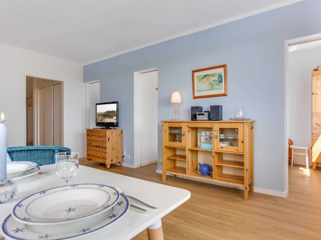 Essbereich und Wohnzimmer