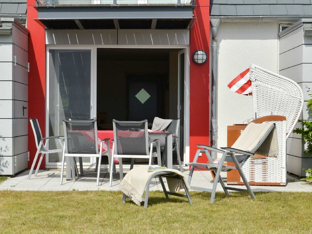Terrasse mit Strandkorb