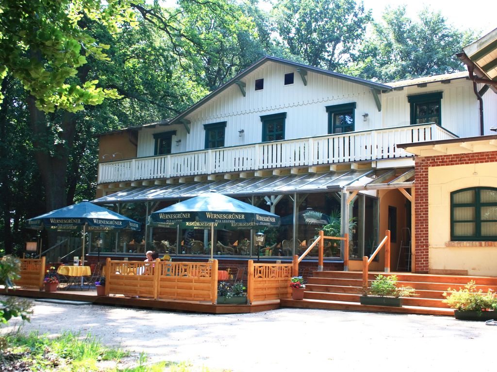 Haupthaus mit Restaurant