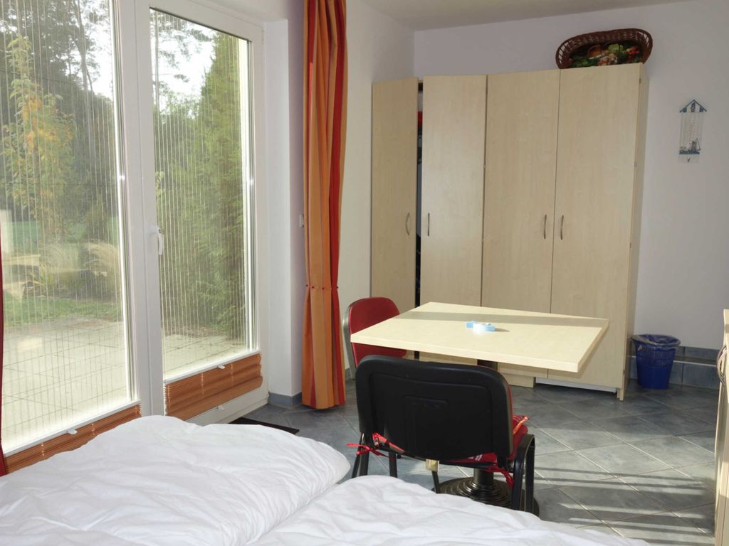 Doppelzimmer mit kleiner Pantry Küche und Bad