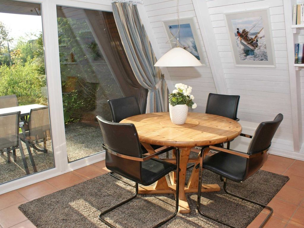 Esstisch im Wohnzimmer