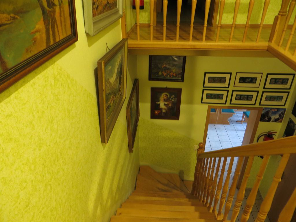 Treppe in das Erdgeschoss