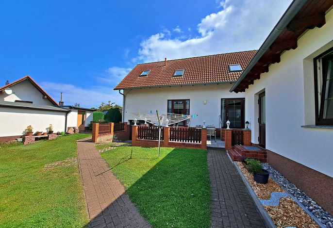 Wohnung 01 (rechts)