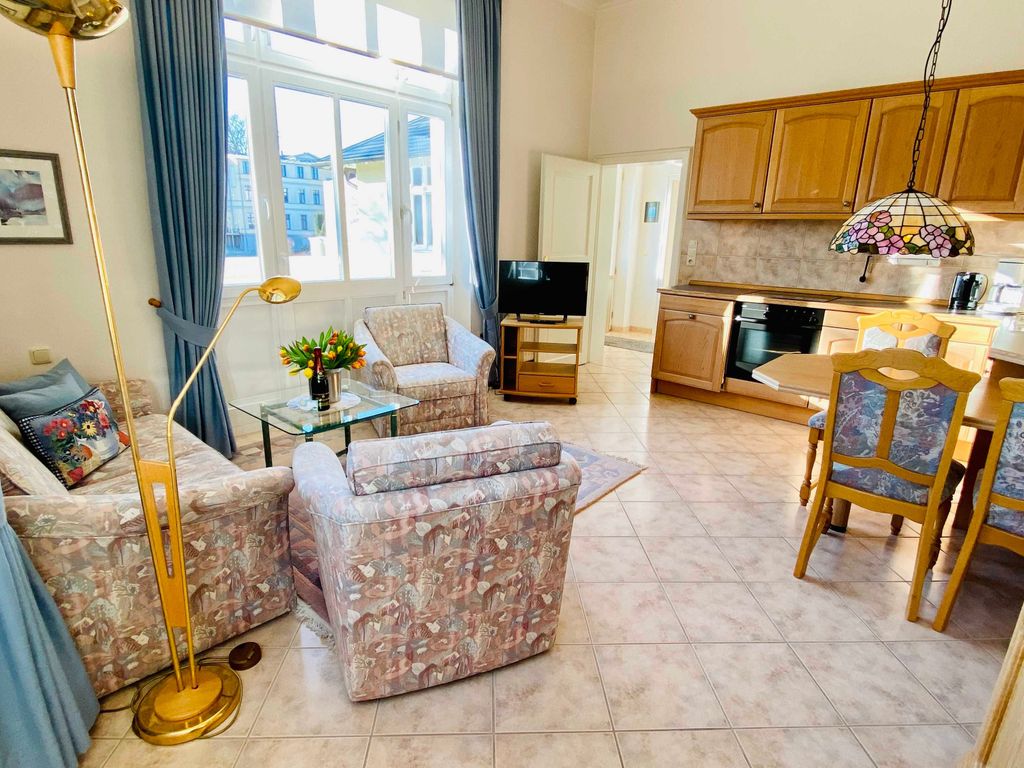 Ferienwohnung 10 Caprivi Wohnraum mit Esstisch