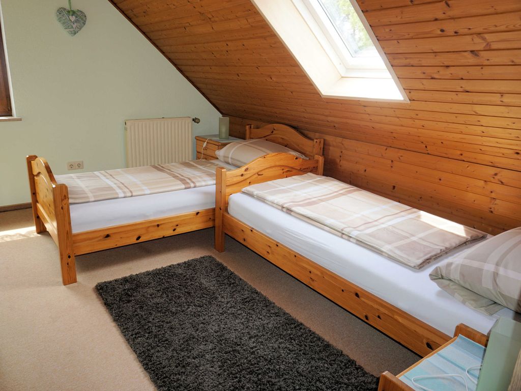Schlafzimmer 2