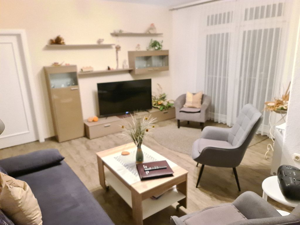 Das Wohnzimmer, Blick zur Terrasse