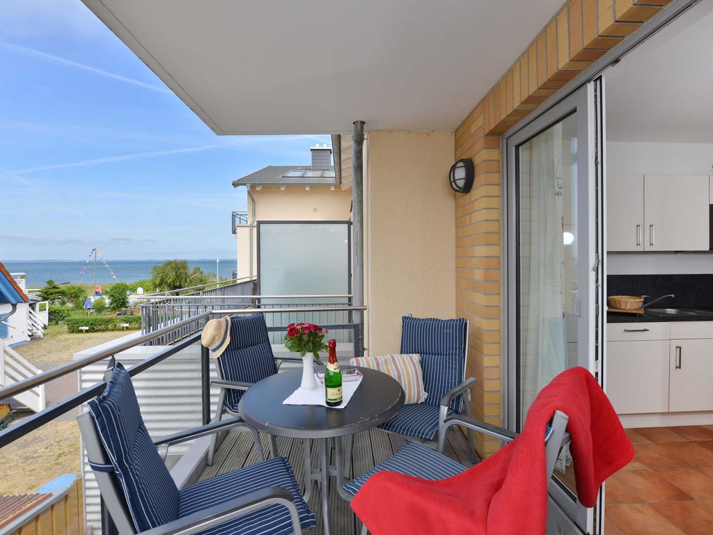 Balkon mit Ausblick auf die Ostsee