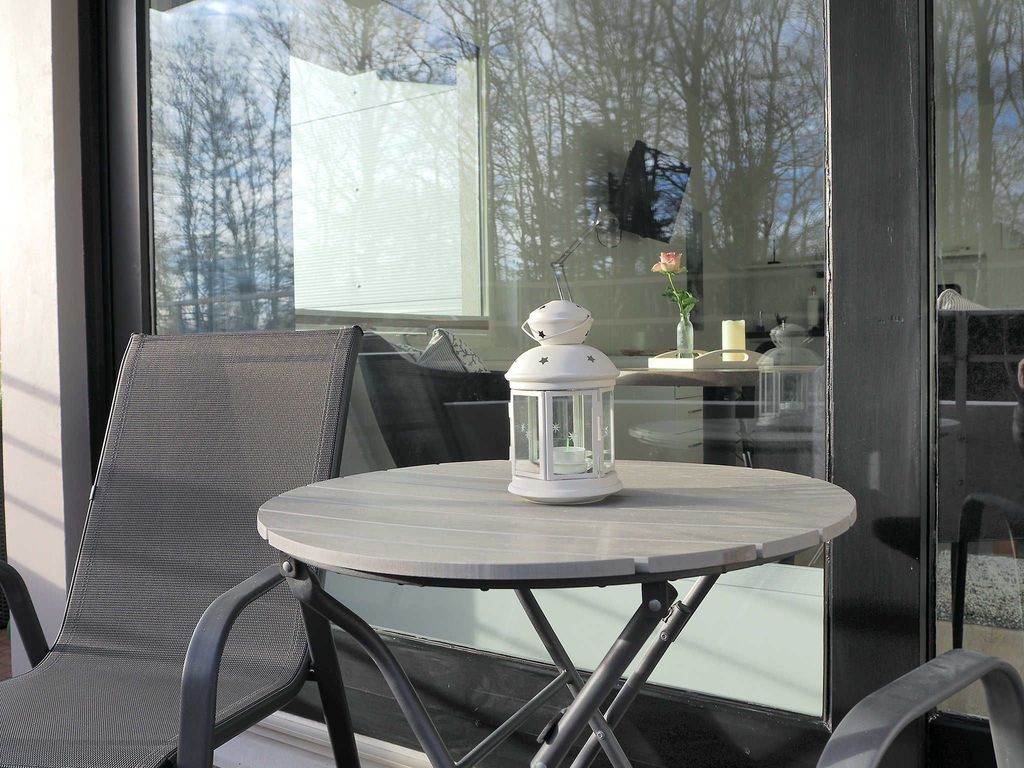 Der schöne und ruhige Balkon.