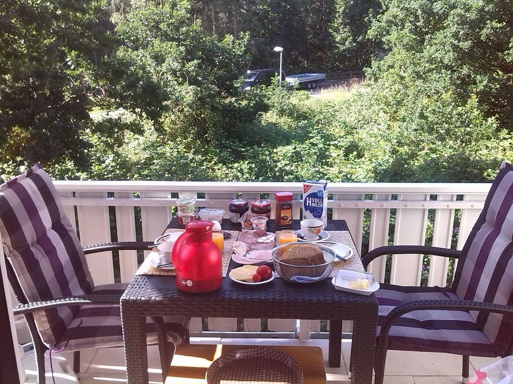 Ferienwohnung Bitter - Frühstücken auf dem Balkon