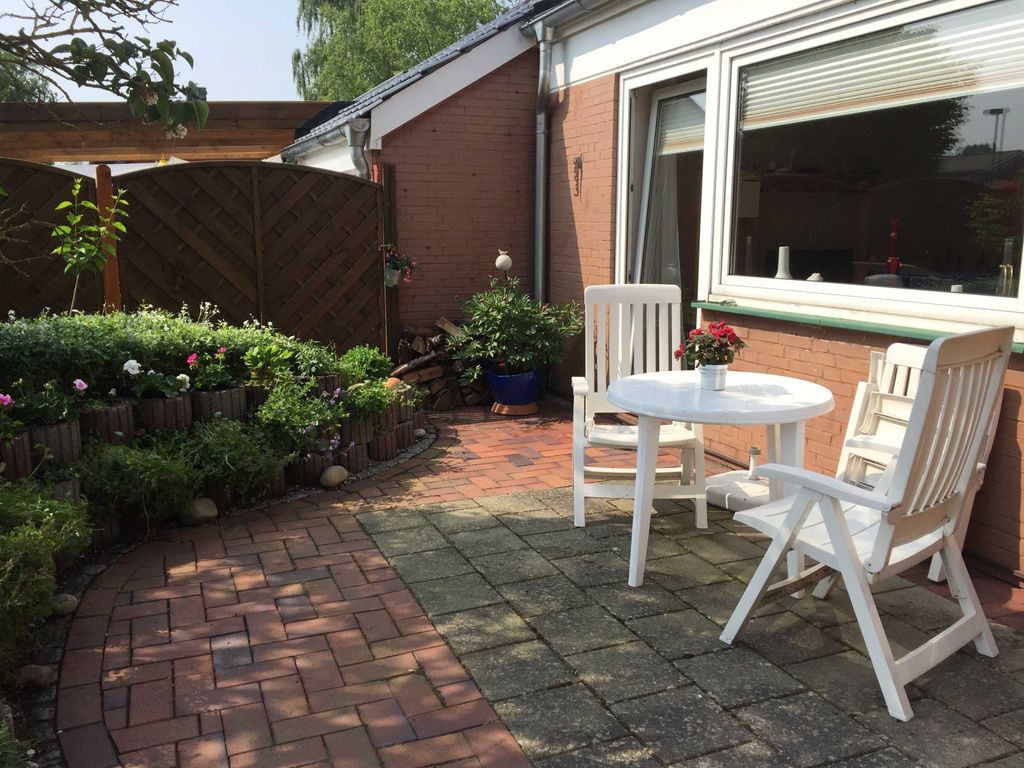 Terrasse mit Sitzmöbeln
