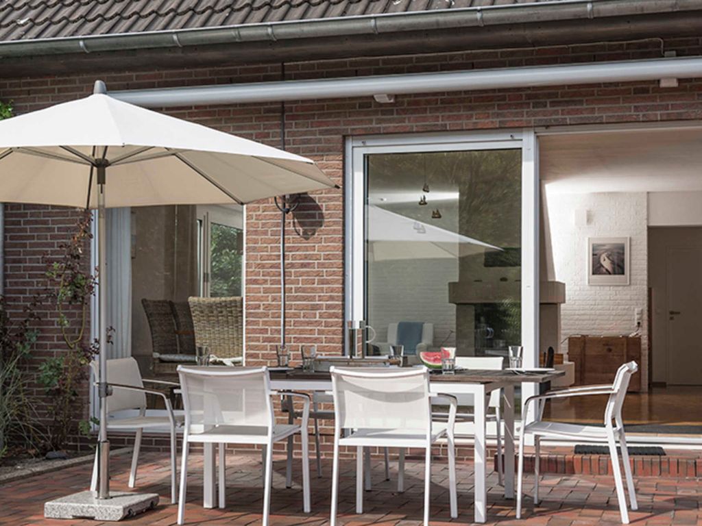 Diekhuus Arngast, Ferienhaus für 12 Personen in Dangast, Nordsee: die große Terrasse
