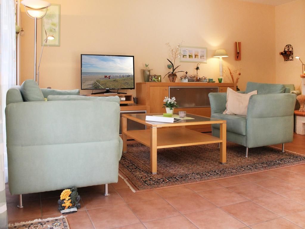 Residenz am Teich Whg.4 - Blick auf den gemütlichen Wohnbereich mit TV
