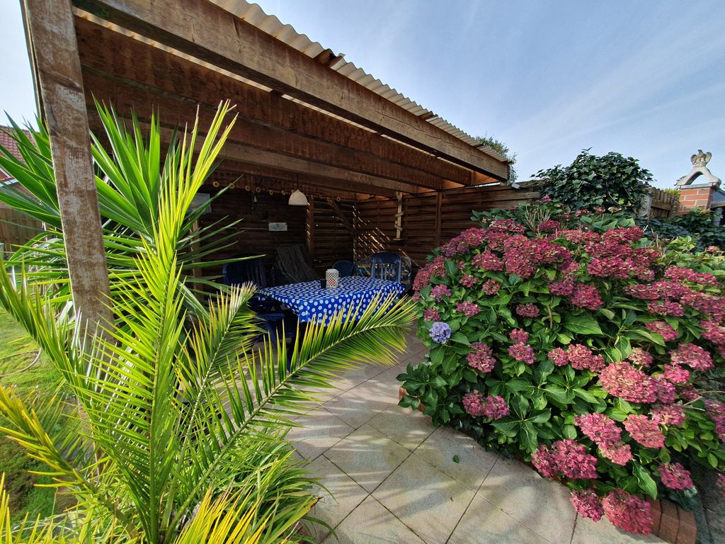 Ferienwohnung Am Badesee - Ruhige, unseinsehbare Terrasse