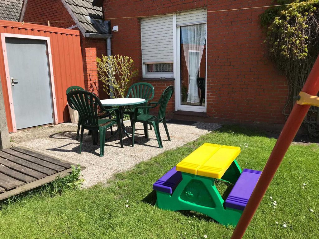 Unser Garten bietet Ihnen eine gemütliche Terrasse in unmittelbarer Nähe zum Hauseigenen Spielplatz