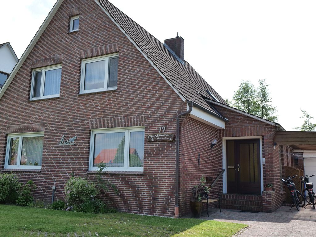 Parkplätze vorm Haus (3 kostenlose Parkplätze)
