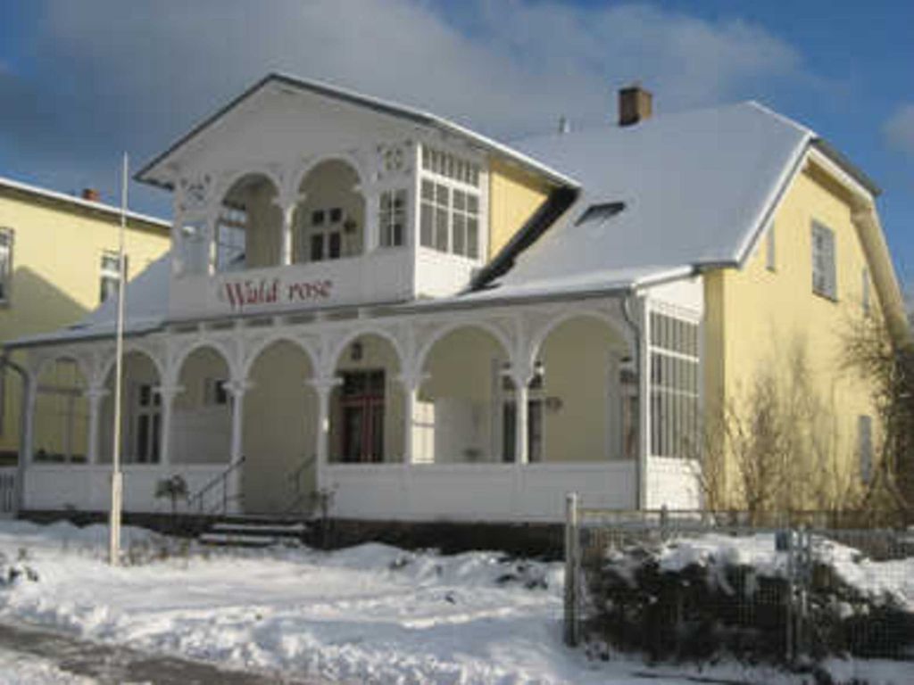 Pension Waldrose im Schnee