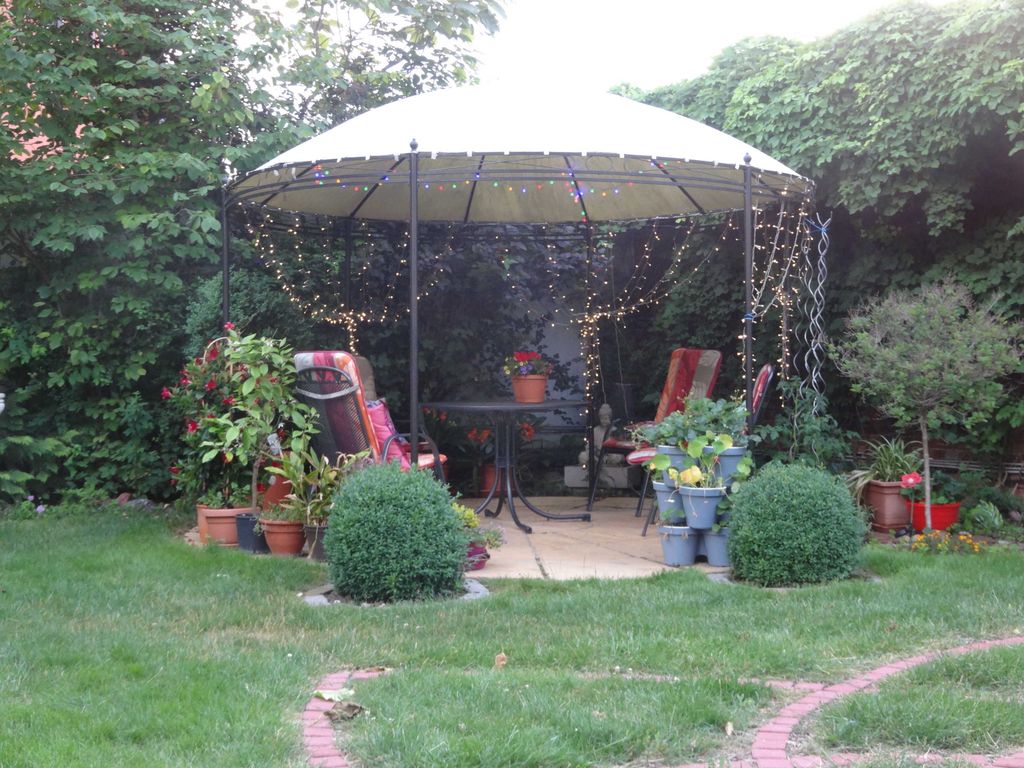 Sitzecke am Ende des Grundstückes