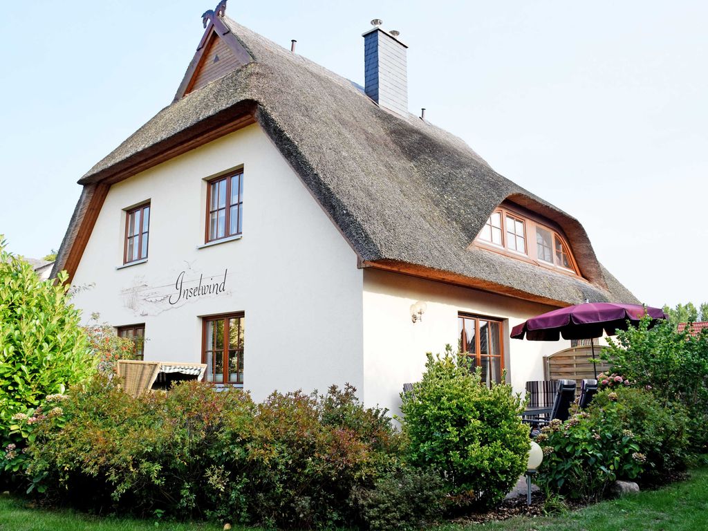 Ferienreethaus mit Kamin und Sauna