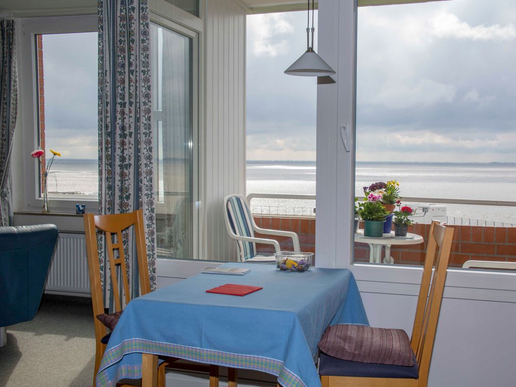 Sitzplatz mit Meerblick